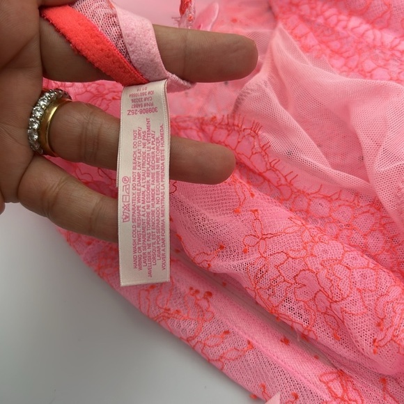 Victoria’s Secret chemise 36B Crystal Embellished Pink - Picture 5 of 11